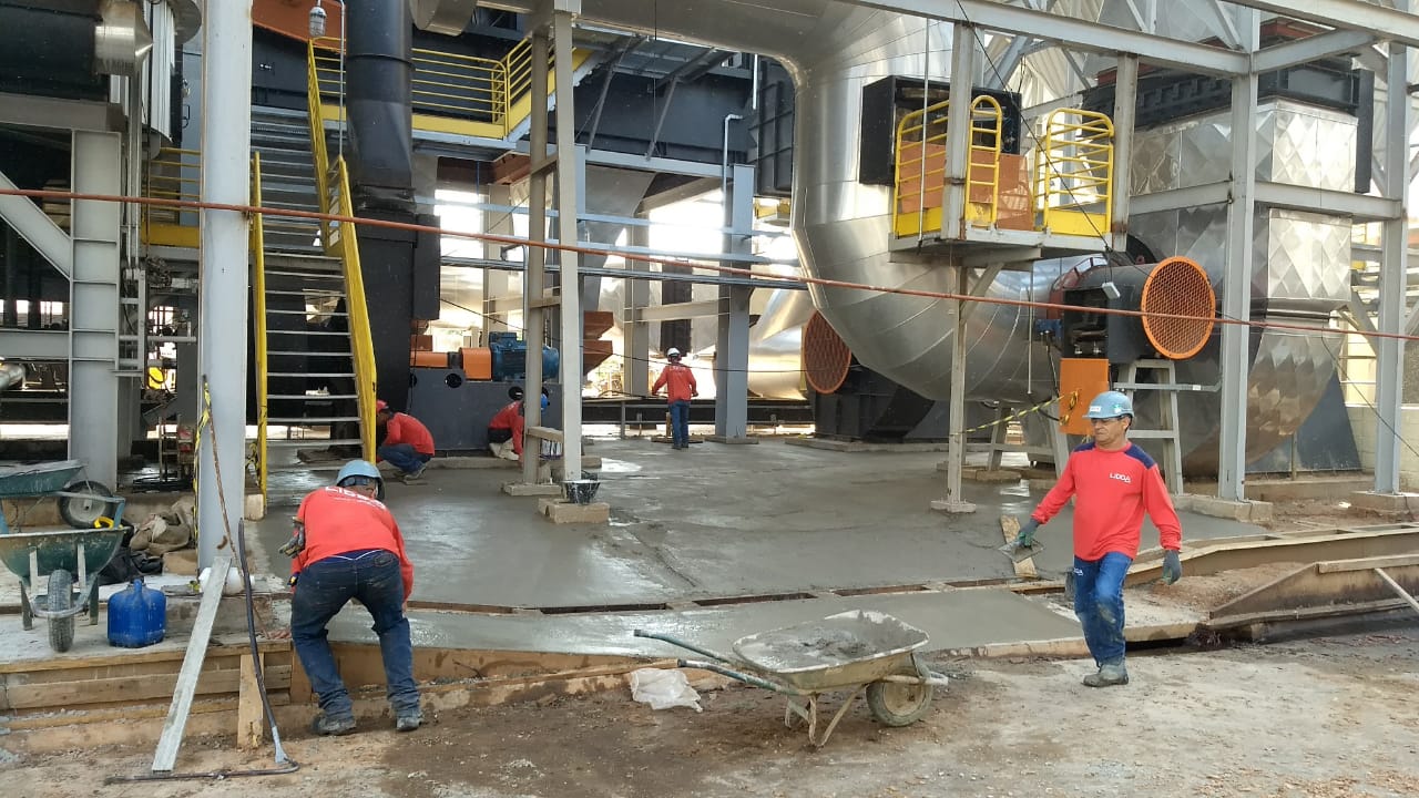 Piso de concreto polido em área de caldeira (2).jpeg
